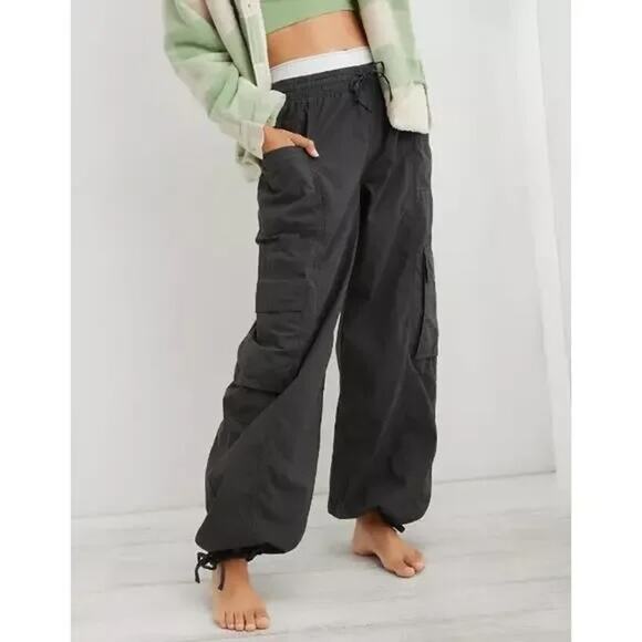 Aerie Go For It High Waisted Baggy Cargo Pants Gray XS - Picture 1 of 10